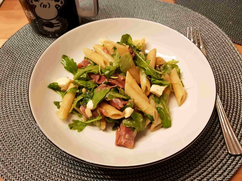 Datei:Italienischer Nudelslat.jpg