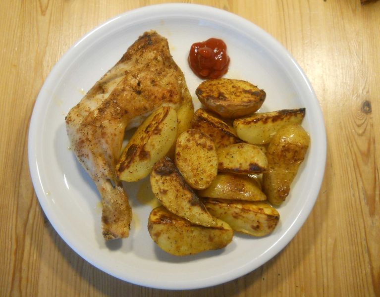 Datei:PotWedgesChickLegs3.jpg